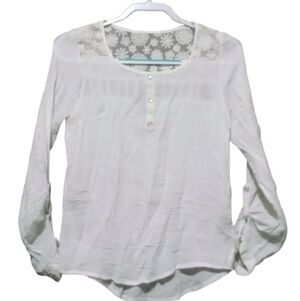 E & M LACE-TRIM BUTTON BLOUSE
